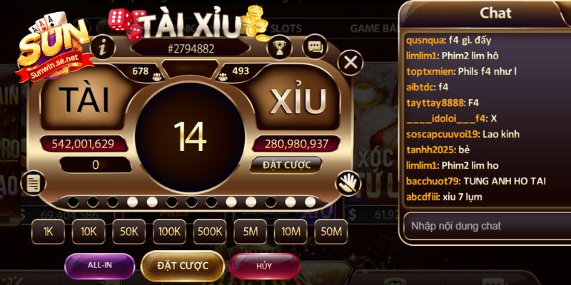 Khung chat bình luận sôi nổi tăng tinh thần tham gia